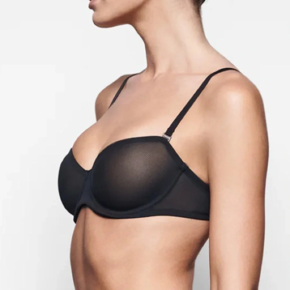 NWT Skims Women’s Black Ultra Fine Mesh Strapless Bra in Color Onyx - size 40DD - Picture 8 of 10